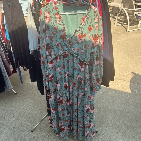 BloomChic Floral Long Sleeve Dress - Green and Red - Picture 1 of 2